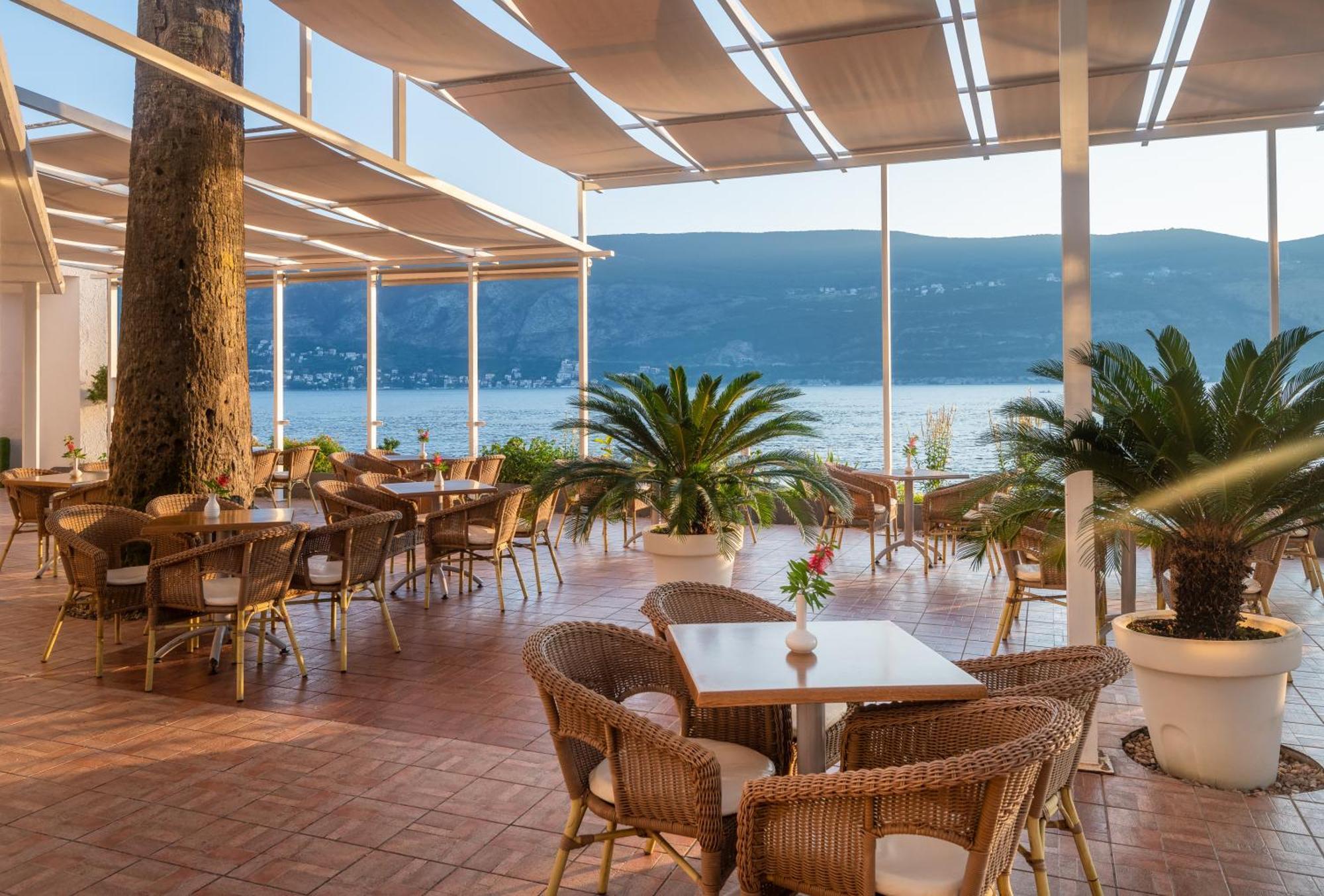 Hunguest Hotel Sun Resort Херцег Нови Екстериор снимка