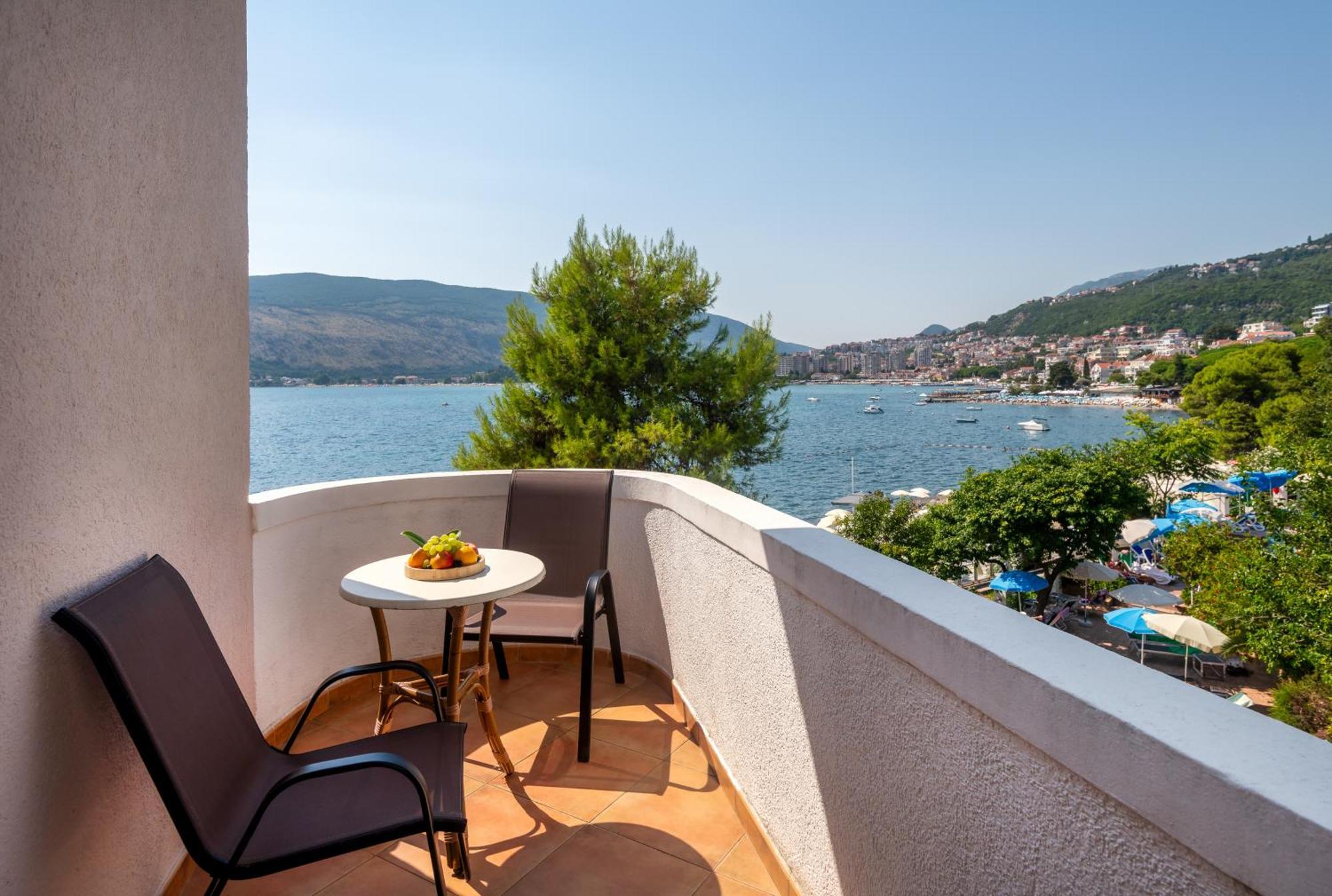 Hunguest Hotel Sun Resort Херцег Нови Екстериор снимка