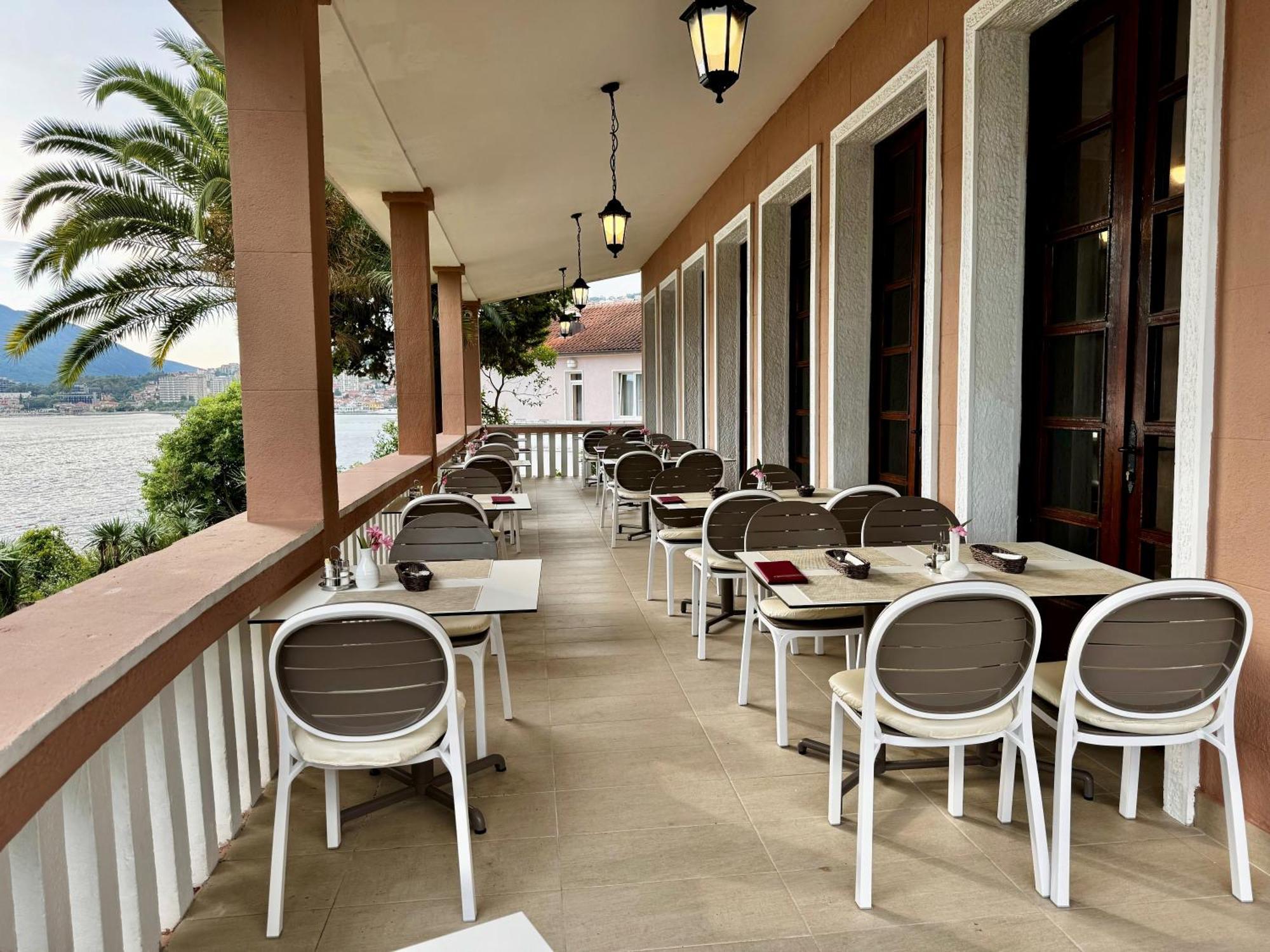 Hunguest Hotel Sun Resort Херцег Нови Екстериор снимка